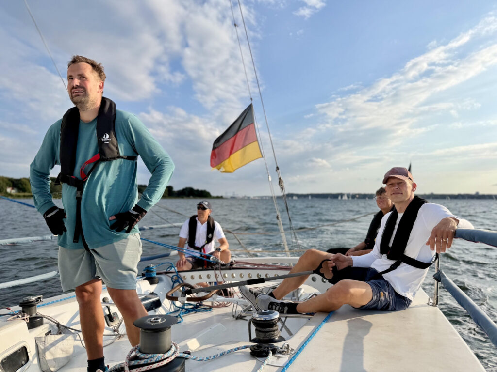 Die KICK ist zurück – und auf der Mittwochsregatta auf gutem Kurs.